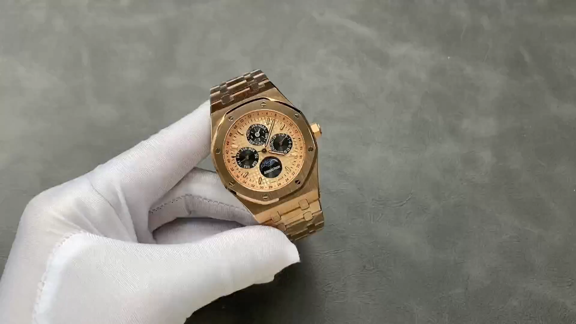Replica AP 26584OR.OO.1220OR.01 Royal Oak Perpetual Calendar 41mm Watch