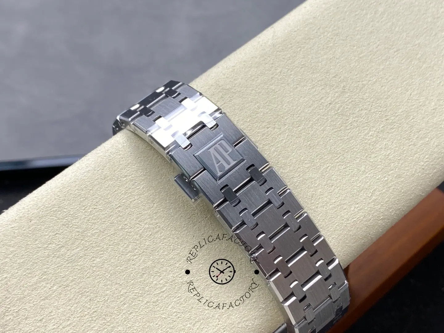 AP Royal Oak The Hour Glass 26332PT.OO.1220PT.02 Replica 41 Platinum
