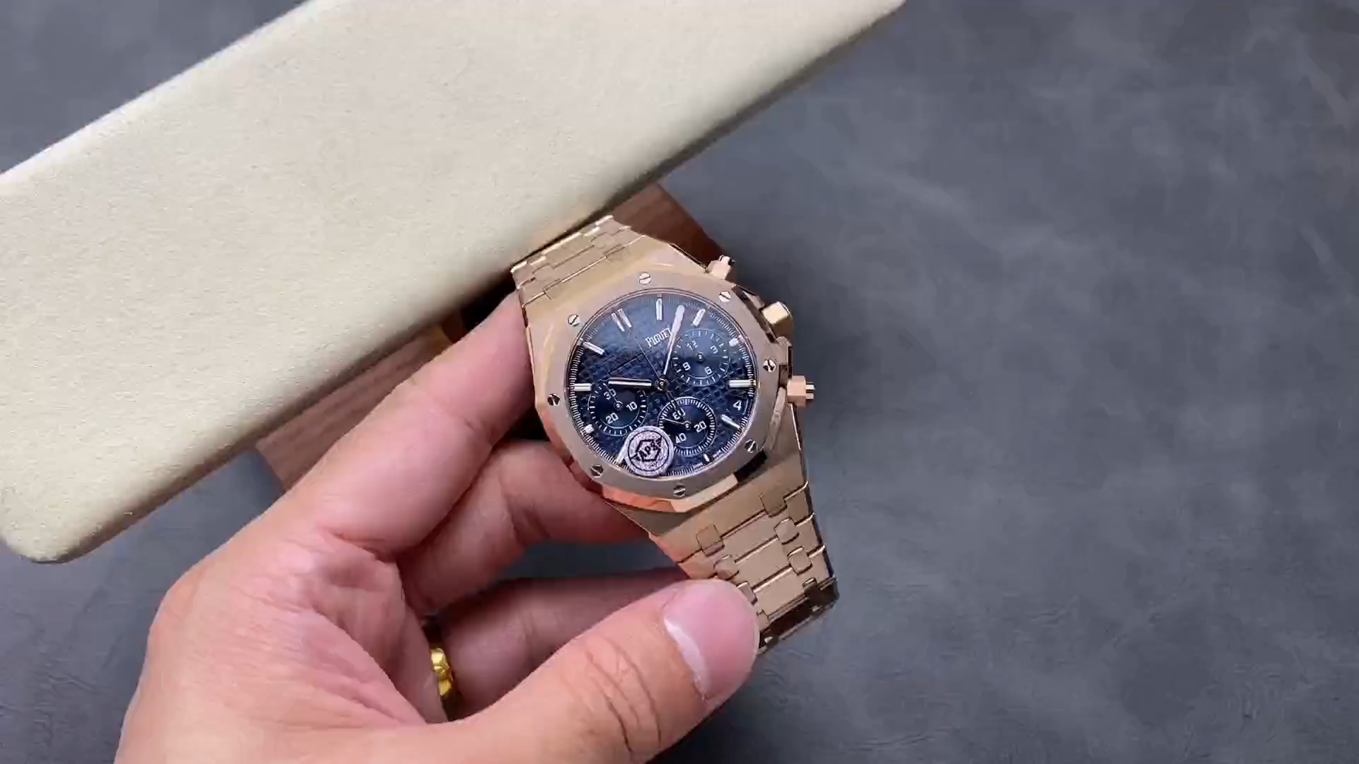 AP Royal Oak 26240OR.OO.1320OR.01 Full Rose Gold Replica 41mm Blue Dial