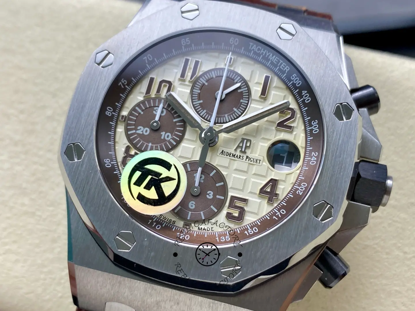 AP 26470ST.OO.A801CR.01 Royal Oak Offshore Safari 42mm Beige Dial 1:1 Clone