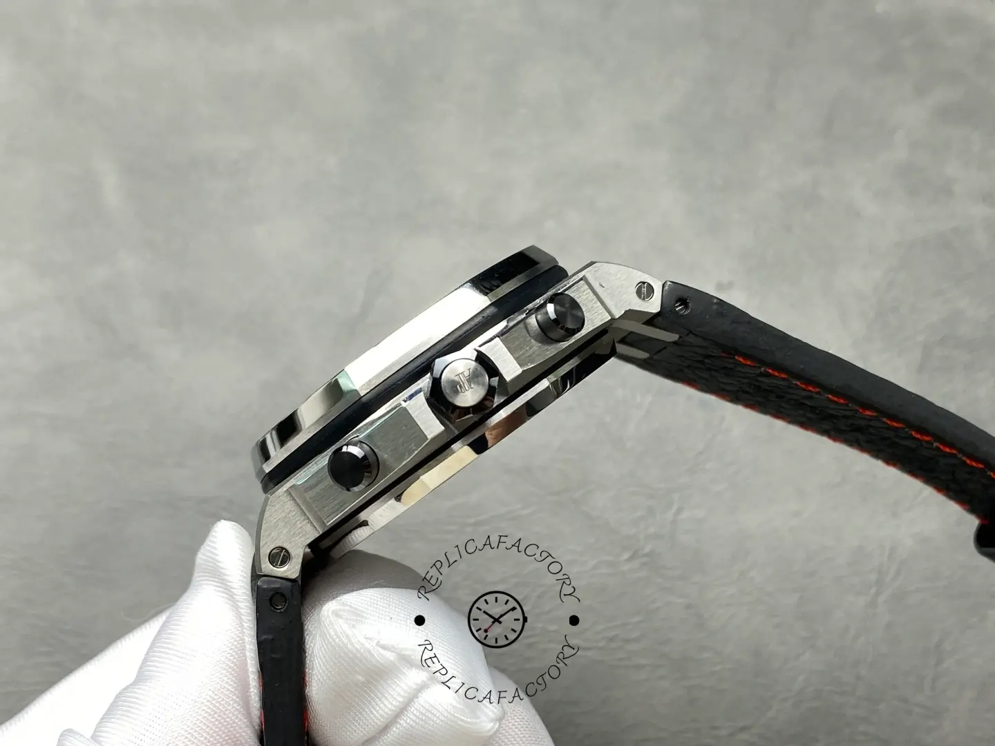 Replica AP Royal Oak Offshore 26470ST.OO.A104CR.01 Leather Strap Men's Watch