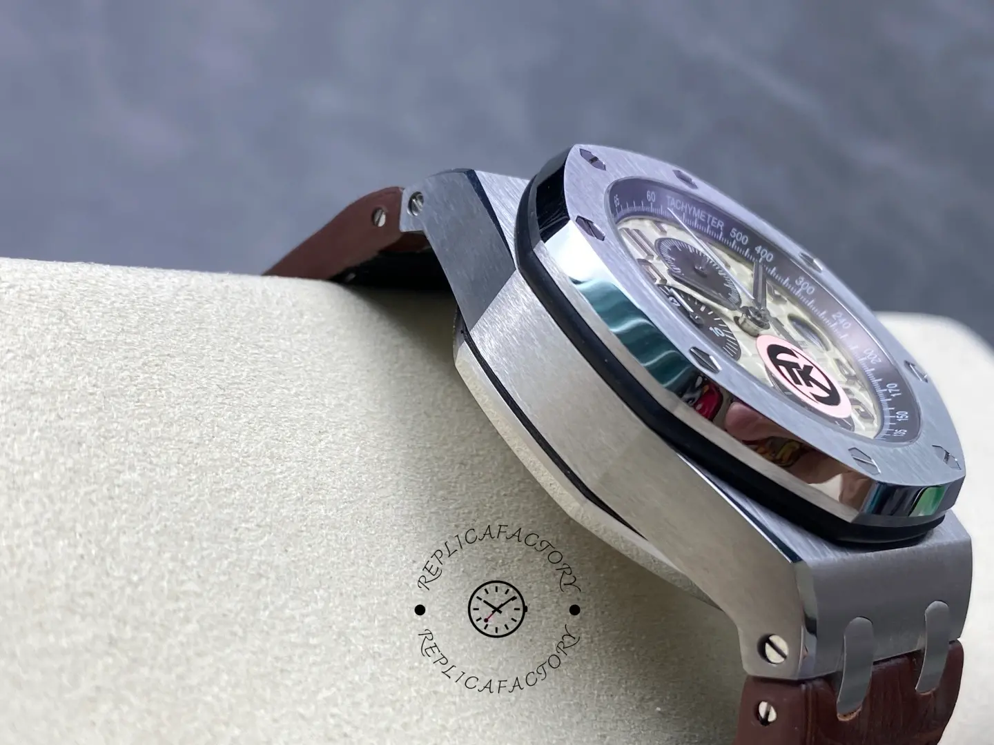 AP 26470ST.OO.A801CR.01 Royal Oak Offshore Safari 42mm Beige Dial 1:1 Clone