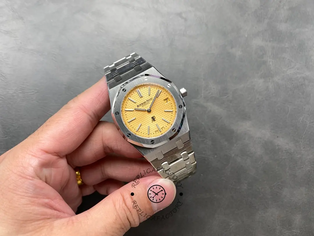 AP Royal Oak Jumbo Extra-Thin 39 Salmon Dial 15202BC.OO.1240BC.01 1:1 Clone