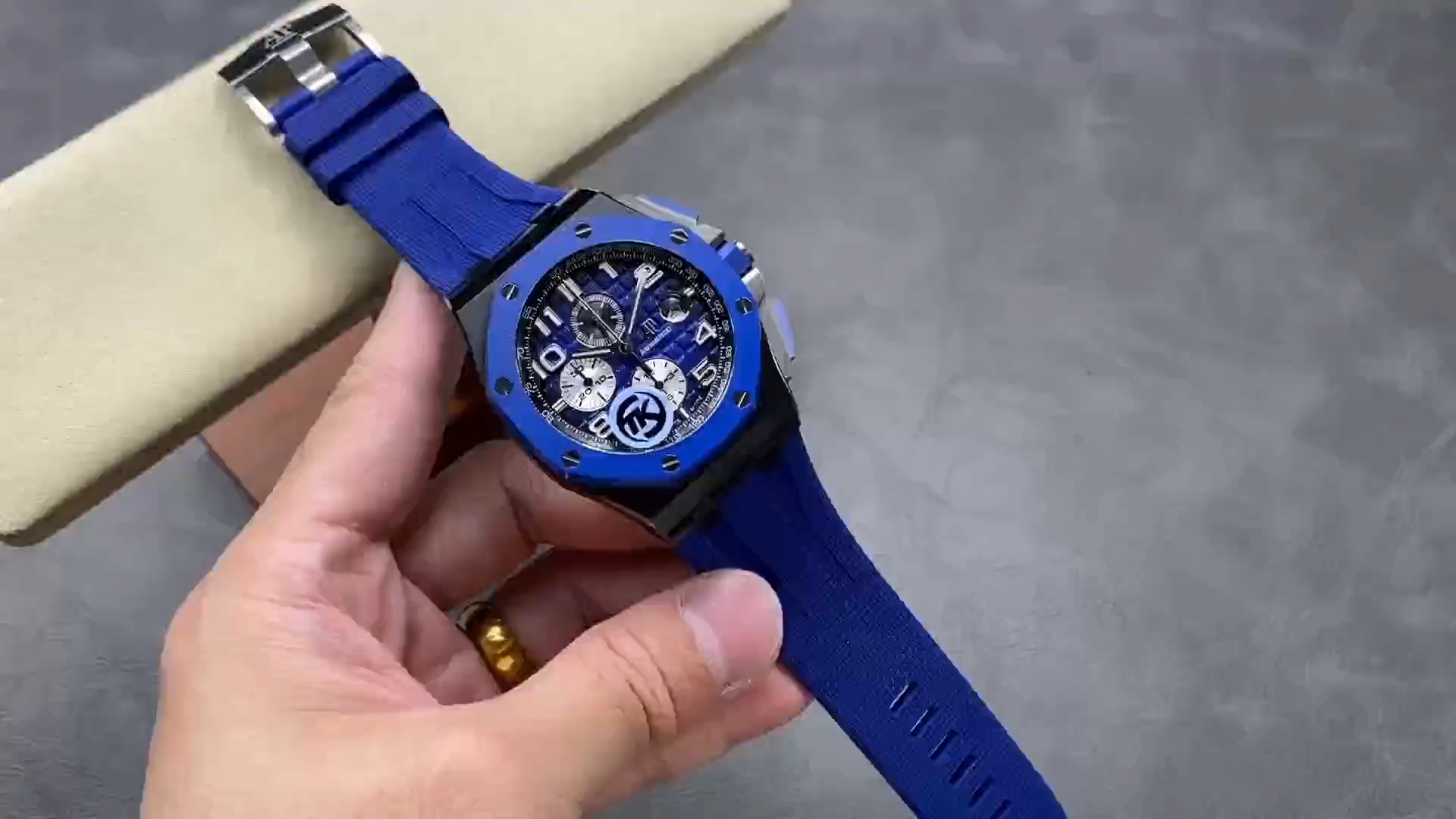 AP Royal Oak Offshore Luxury 44mm 26405CE.OO.A030CA.01 Blue Dial 1:1 Clone