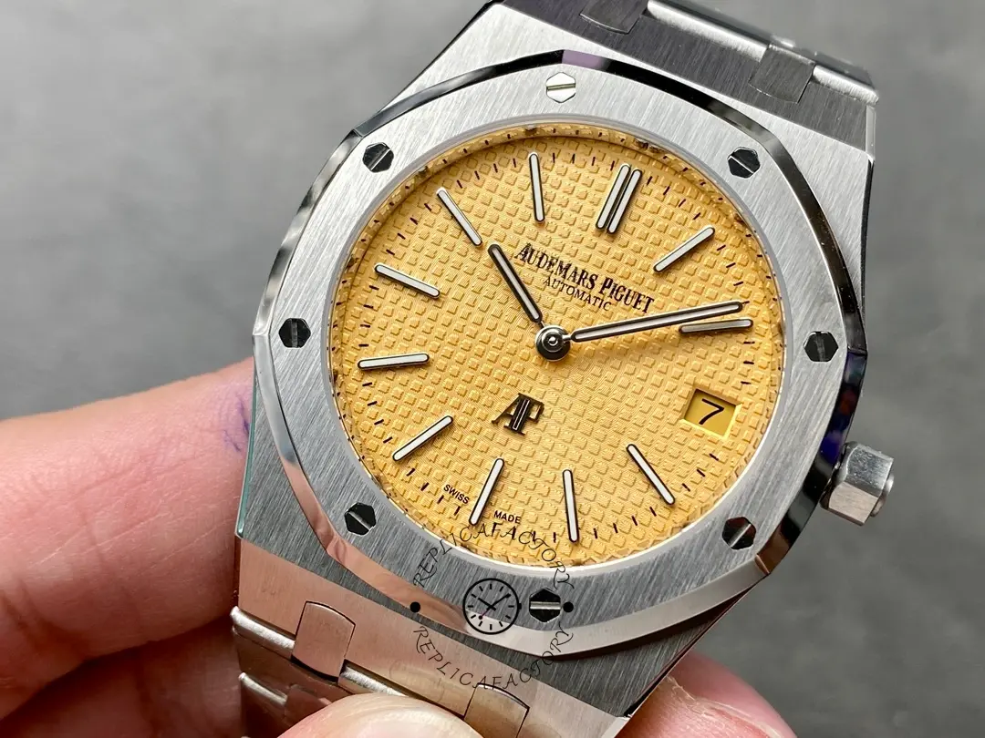 AP Royal Oak Jumbo Extra-Thin 39 Salmon Dial 15202BC.OO.1240BC.01 1:1 Clone