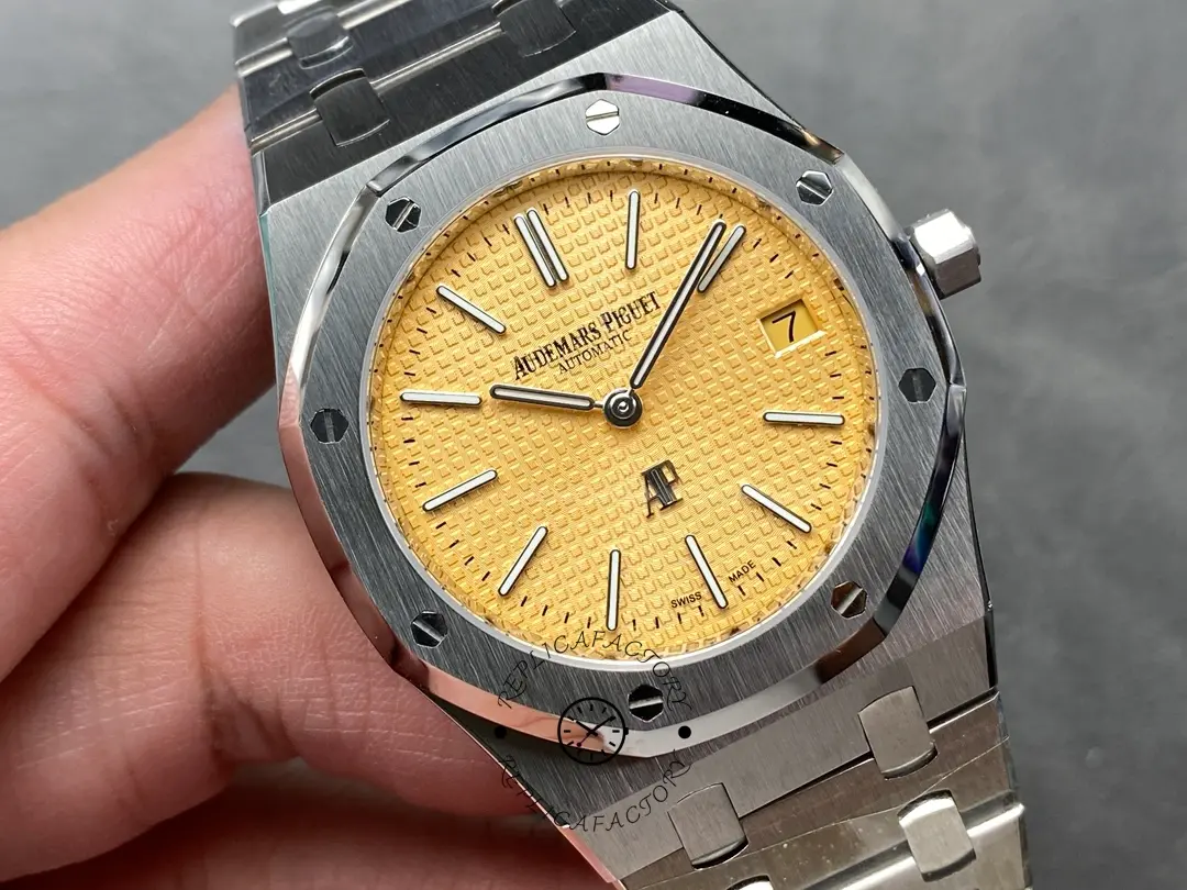 AP Royal Oak Jumbo Extra-Thin 39 Salmon Dial 15202BC.OO.1240BC.01 1:1 Clone