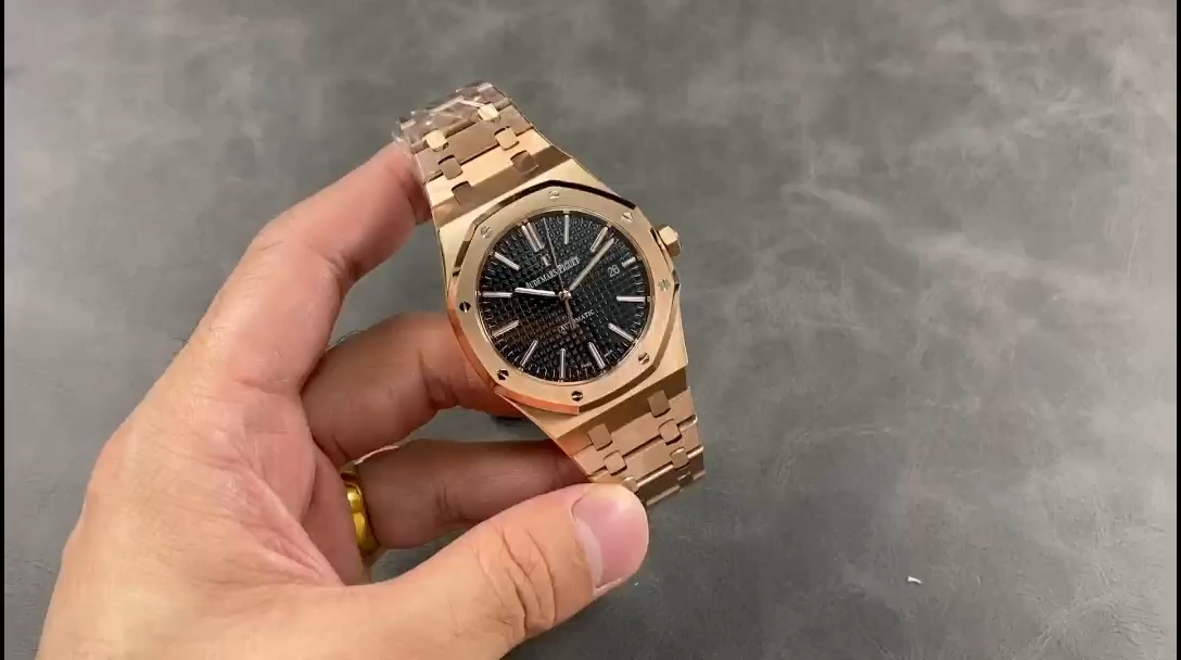 AP Royal Oak 15400OR.OO.1220OR.01 41MM Black Dial Replica Rose Gold Bracelet