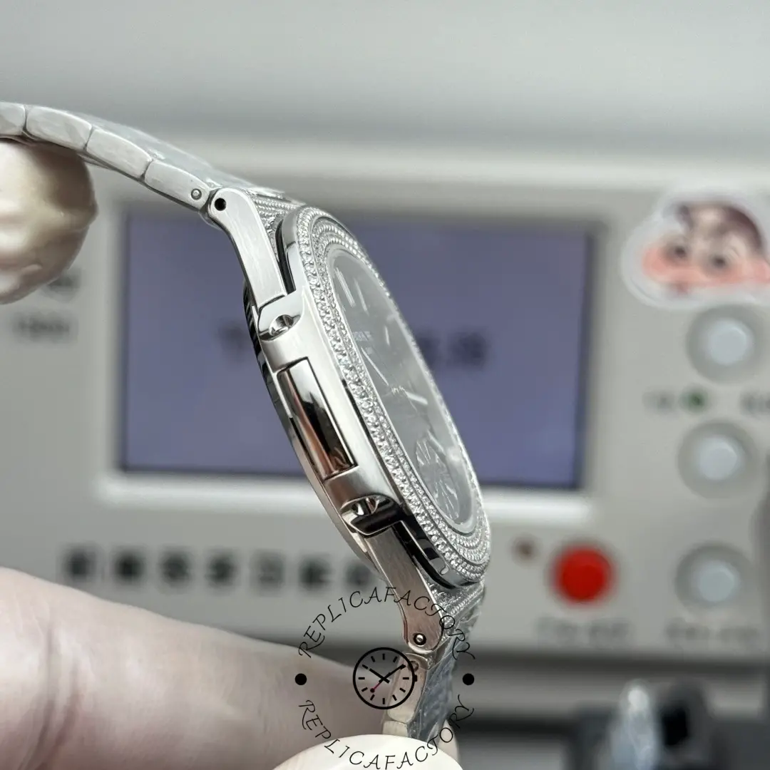 1:1 Clone Patek Philippe Nautilus 5711 Diamond Blue Dial Watch