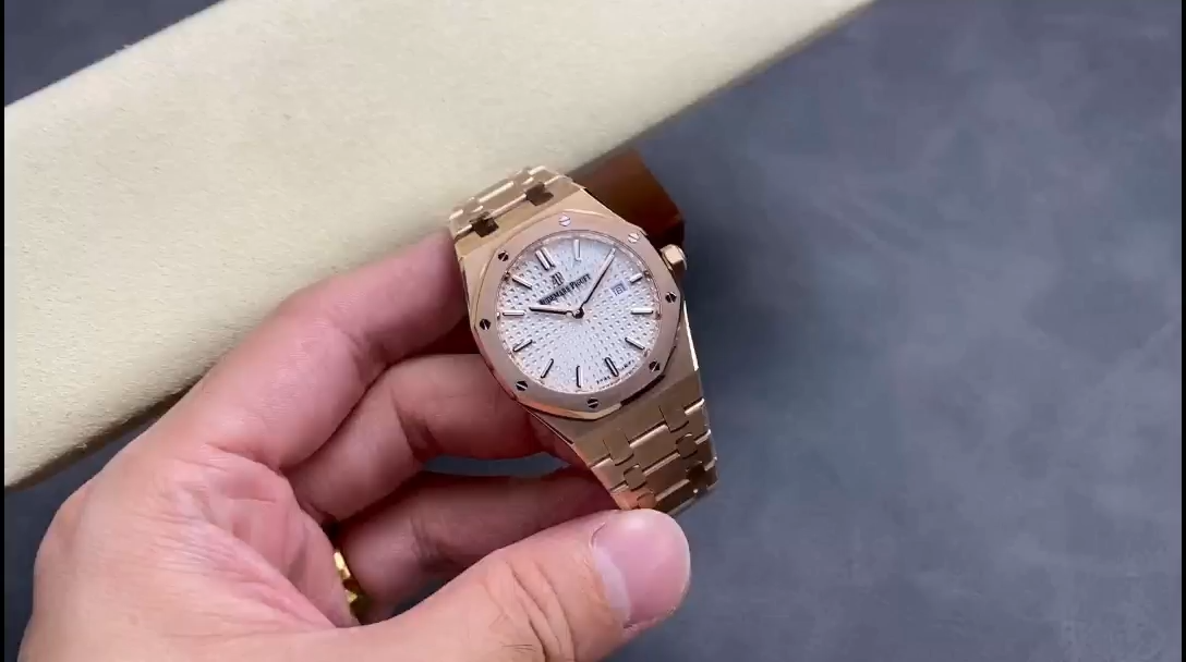 AP Royal Oak Rose Gold 67650OR.OO.1261OR.01 Replica 33 Silver Dial