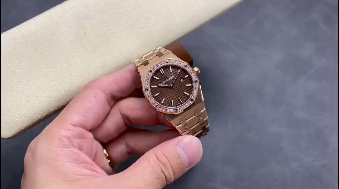 AP Royal Oak 67651OR.ZZ.1261OR.01 Brown Dial 1:1 Clone Quartz Diamond-Set