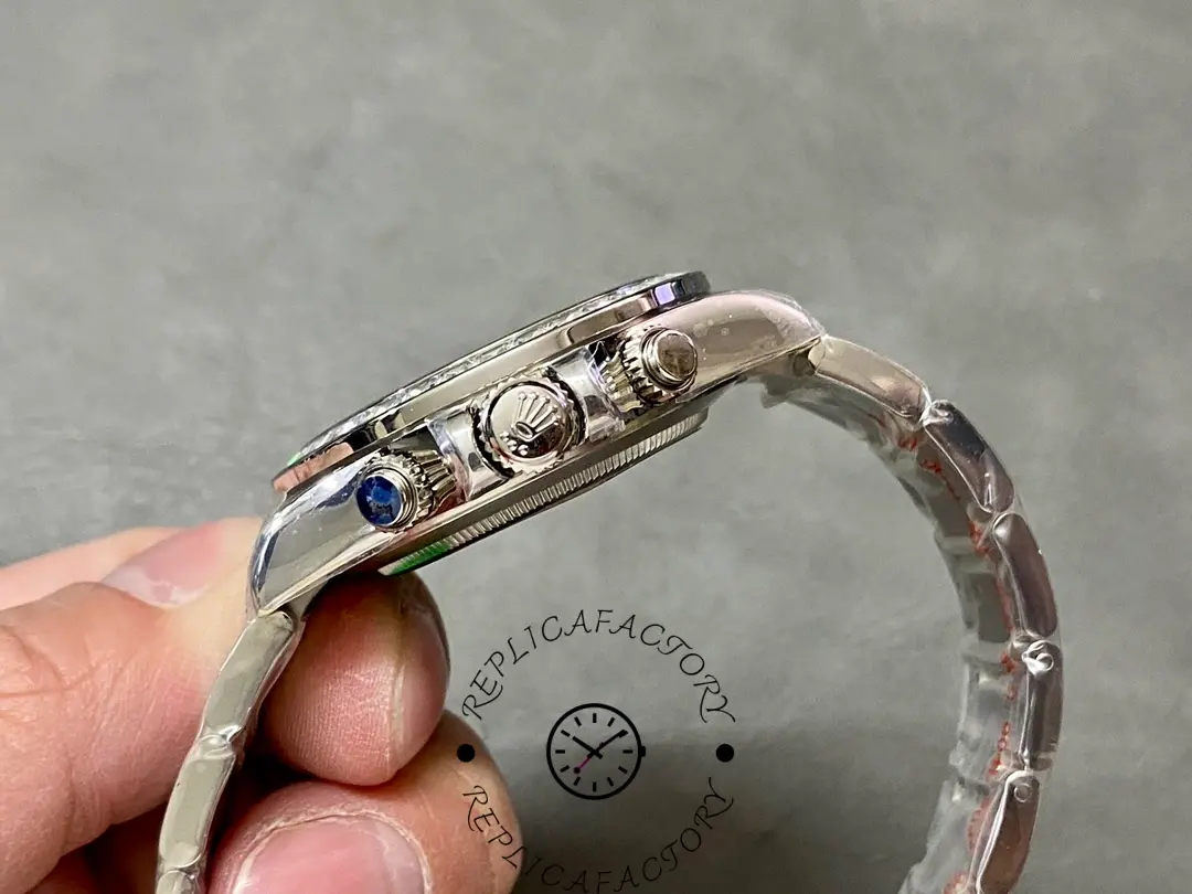 Rolex Daytona 116576TBR, crown-side view showing screw-down crown and chronograph pushers on the case flank.