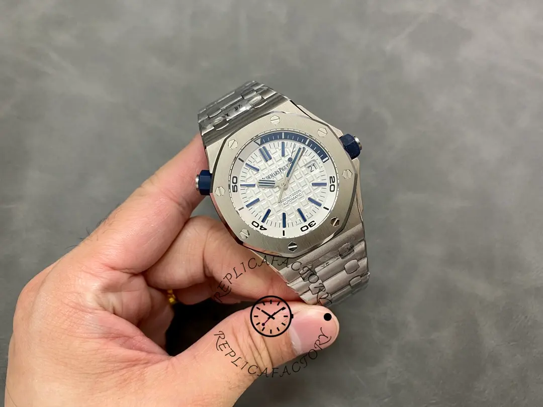 AP Replica 15710ST.OO.A010CA.01 Royal Oak Offshore Diver 42 White Dial