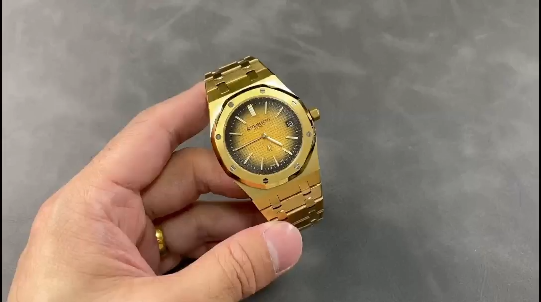 AP Royal Oak Extra-Thin 16202BA.OO.1240BA.01 Replica 50th Anniversary