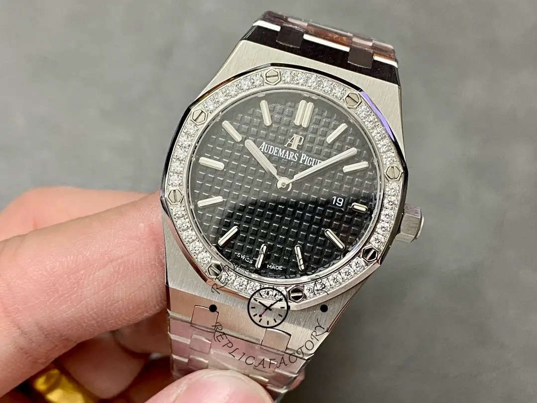 AP Royal Oak Quartz Diamond-Set 67651ST.ZZ.D002CR.01 904L Stainless Steel 1:1 Clone