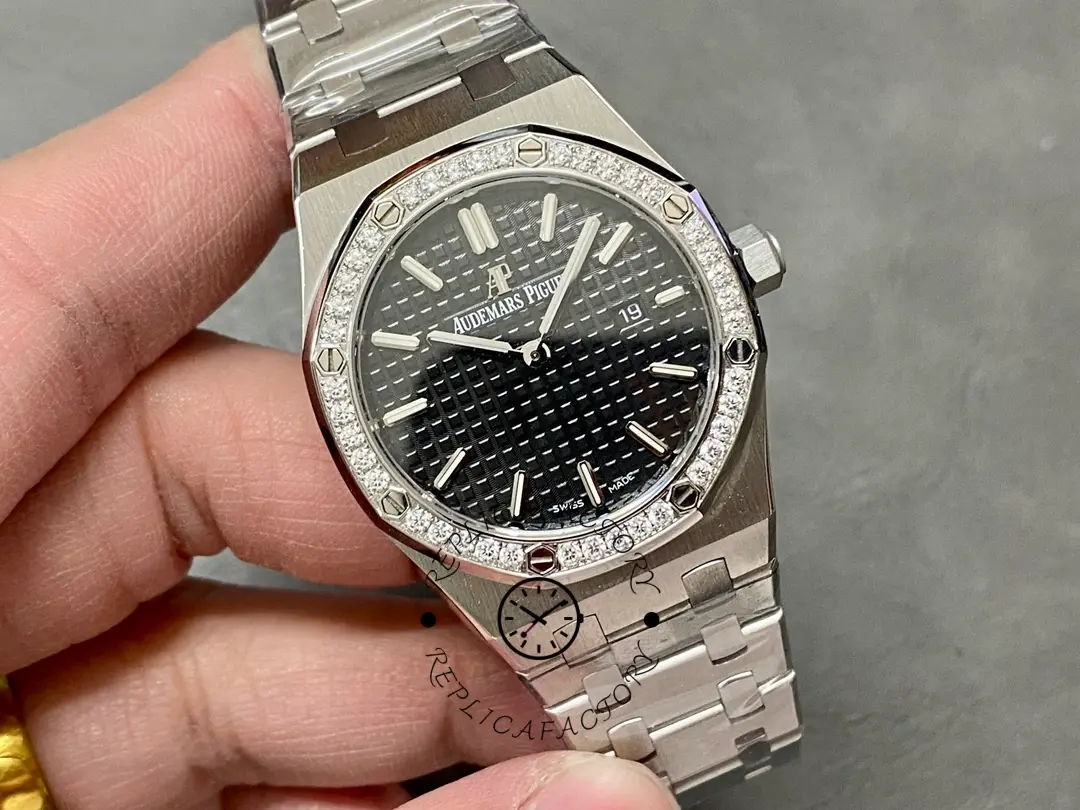 AP Royal Oak Quartz Diamond-Set 67651ST.ZZ.D002CR.01 904L Stainless Steel 1:1 Clone
