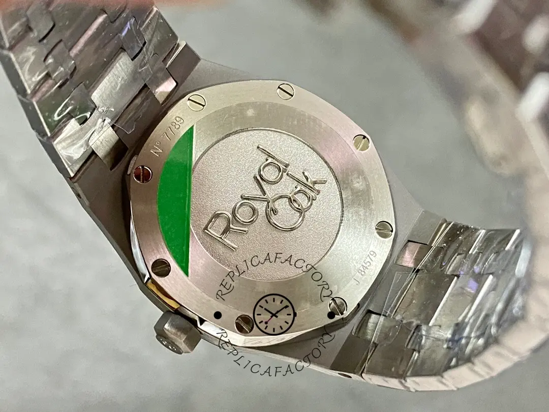 AP Royal Oak Quartz Diamond-Set 67651ST.ZZ.D002CR.01 904L Stainless Steel 1:1 Clone