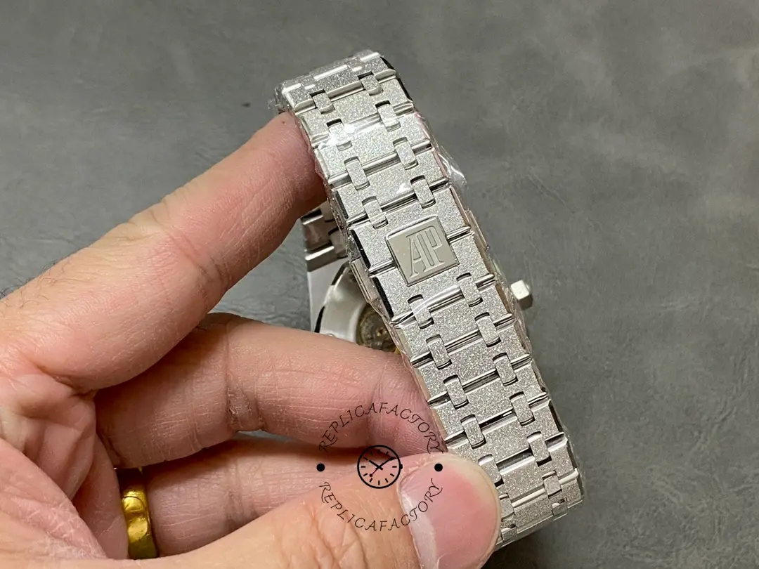AP Royal Oak 1:1 Clone 41 Frosted White Gold 15410BC.GG.1224BC.01 Gray Dial