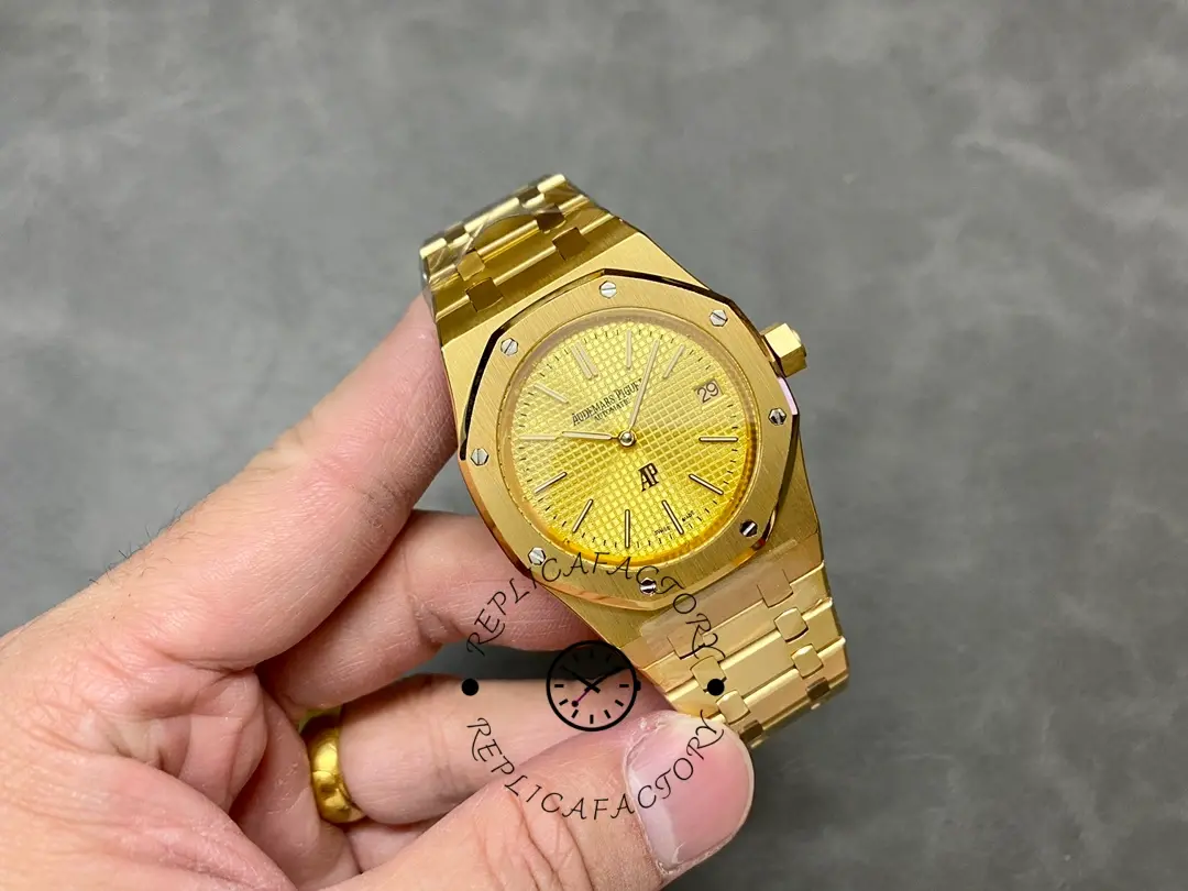 AP Royal Oak Jumbo Extra-Thin 1:1 Clone 15202BA.OO.1240BA.02 Champagne Dial
