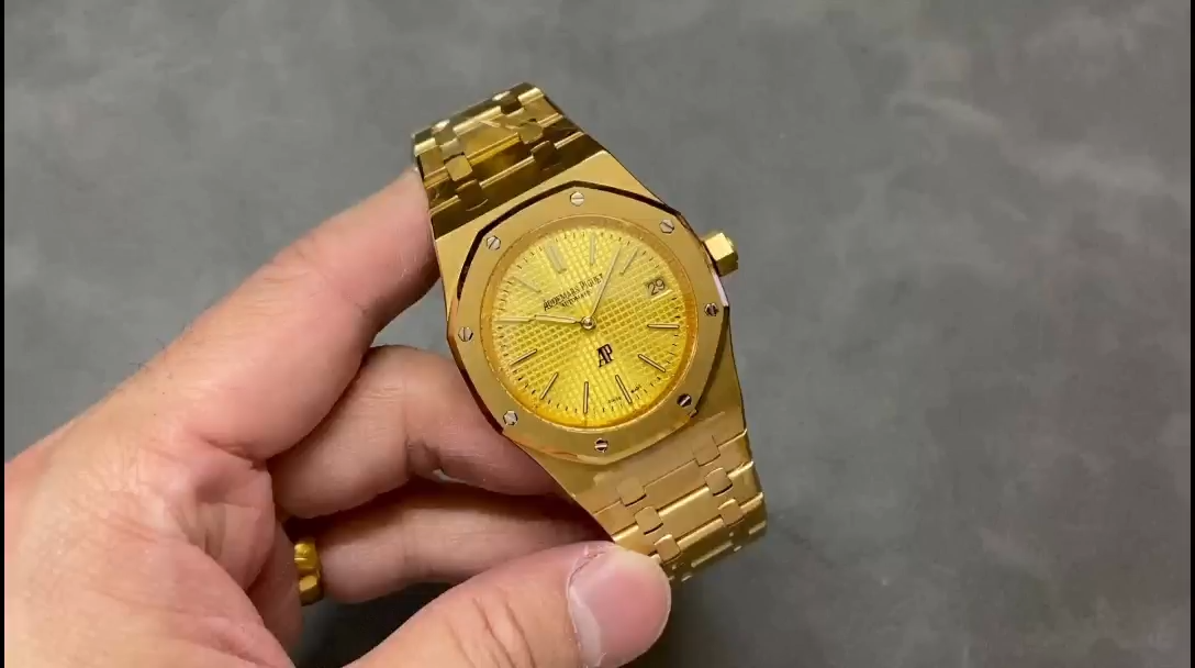 AP Royal Oak Jumbo Extra-Thin 1:1 Clone 15202BA.OO.1240BA.02 Champagne Dial