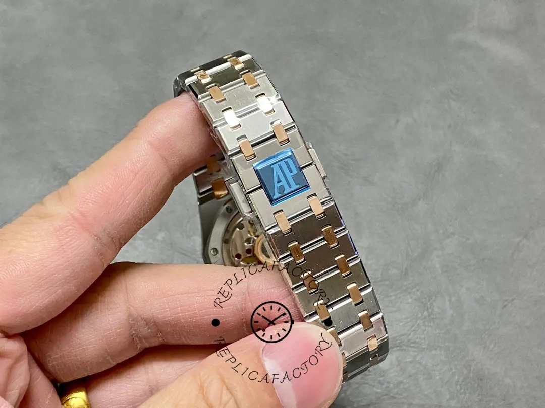 AP Royal Oak 37 Two-Tone 1:1 Clone 15550SR.OO.1356SR.01 Silver Unisex Watch