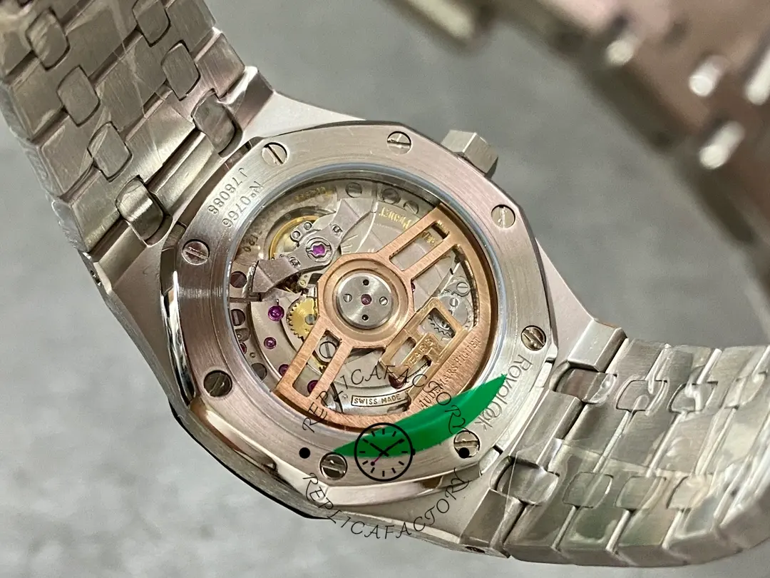 Replica AP Royal Oak 37mm Diamond-Set 15551ST.ZZ.1356ST.04 Light Blue Dial