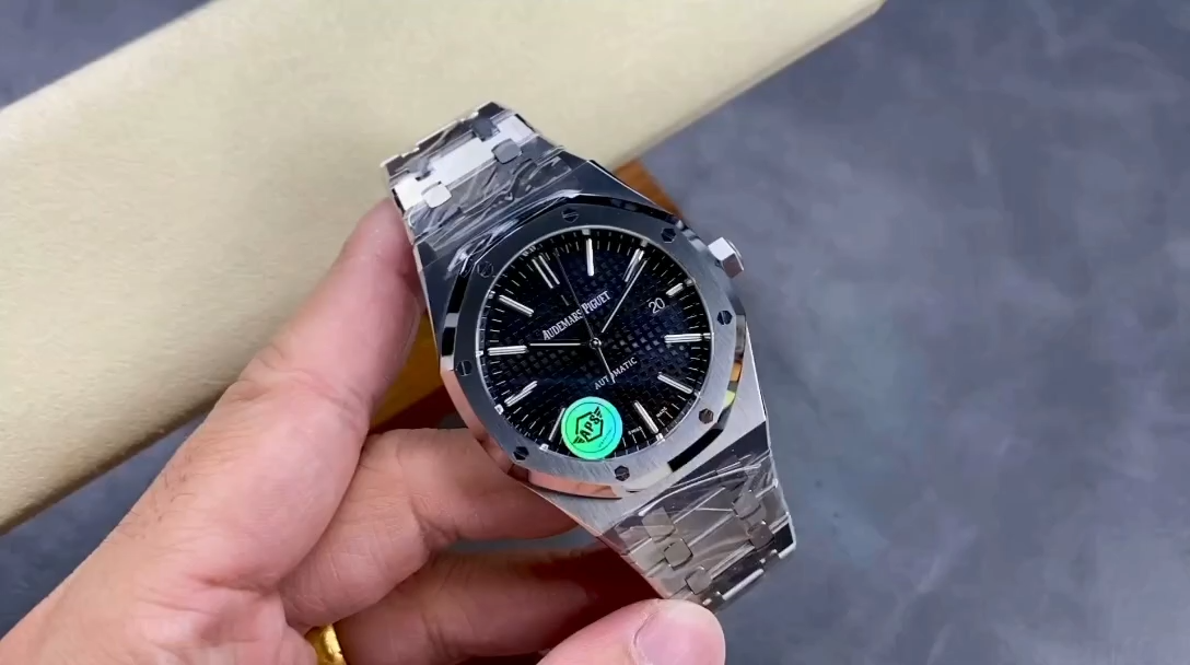 AP Royal Oak 41mm Black Dial 15400ST.OO.1220ST.01 Replica AP3126 Automatic