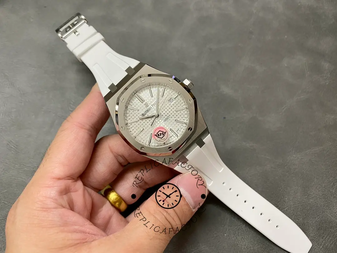 AP Replica Royal Oak Selfwinding 15400ST.OO.1220ST.02 41 Silver Dial