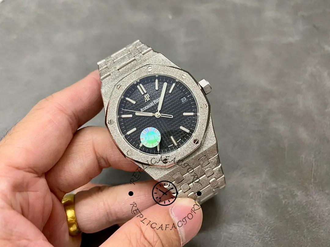 AP Royal Oak 15454BC.GG.1259BC.03 Black Dial Replica 37 Frosted White Gold