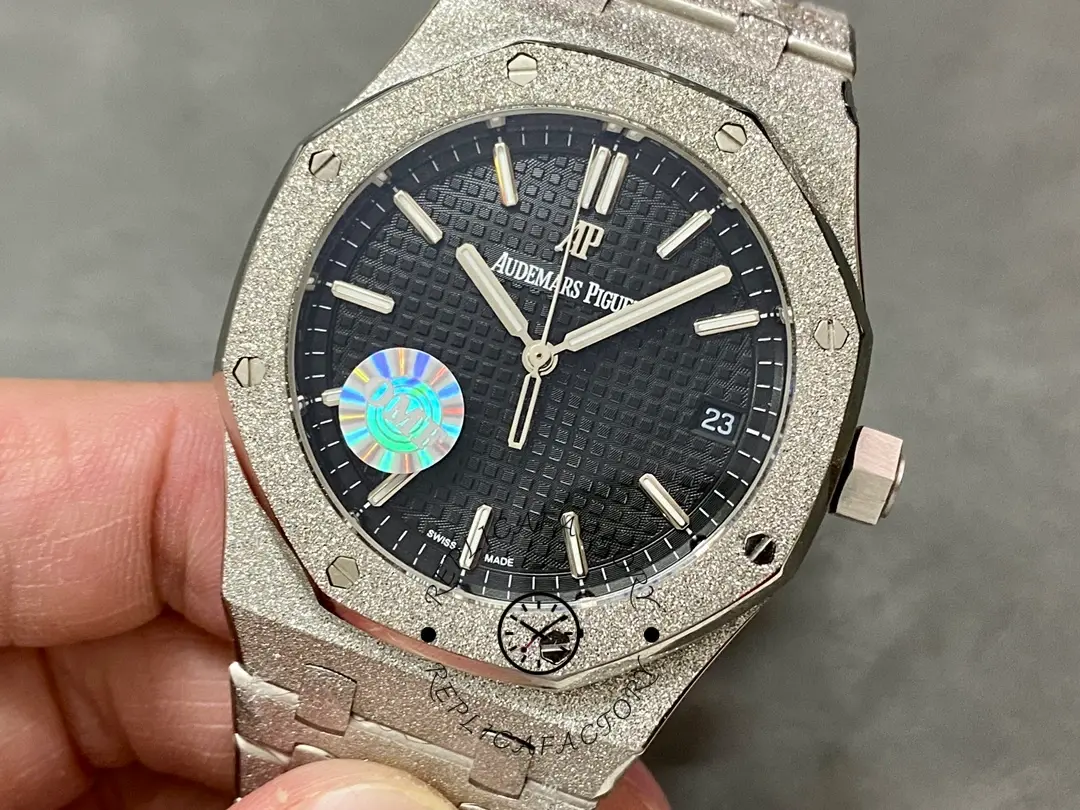 AP Royal Oak 15454BC.GG.1259BC.03 Black Dial Replica 37 Frosted White Gold