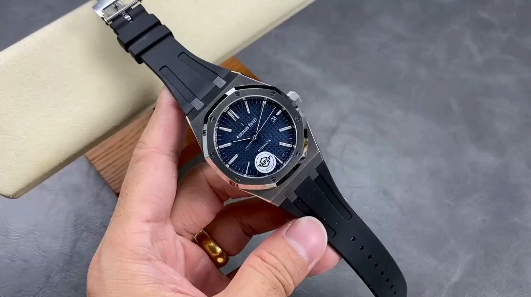 AP Royal Oak 15400ST.OO.1220ST.03 Blue Dial 1:1 Clone Black Rubber Strap