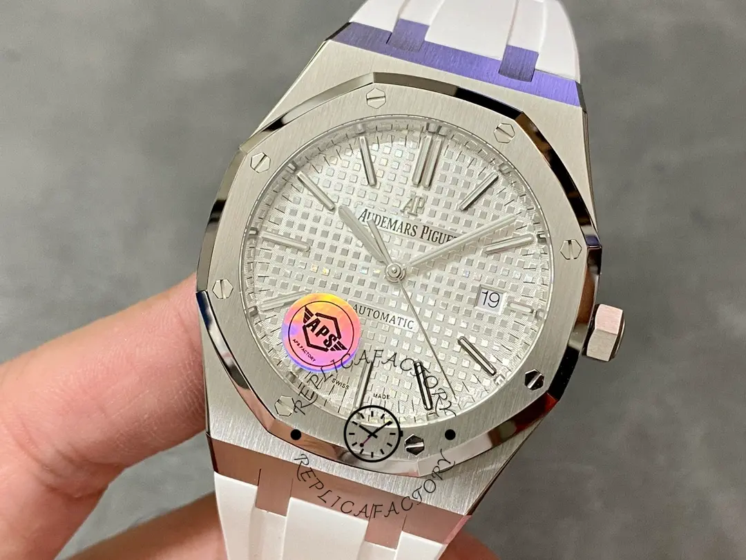 AP Replica Royal Oak Selfwinding 15400ST.OO.1220ST.02 41 Silver Dial
