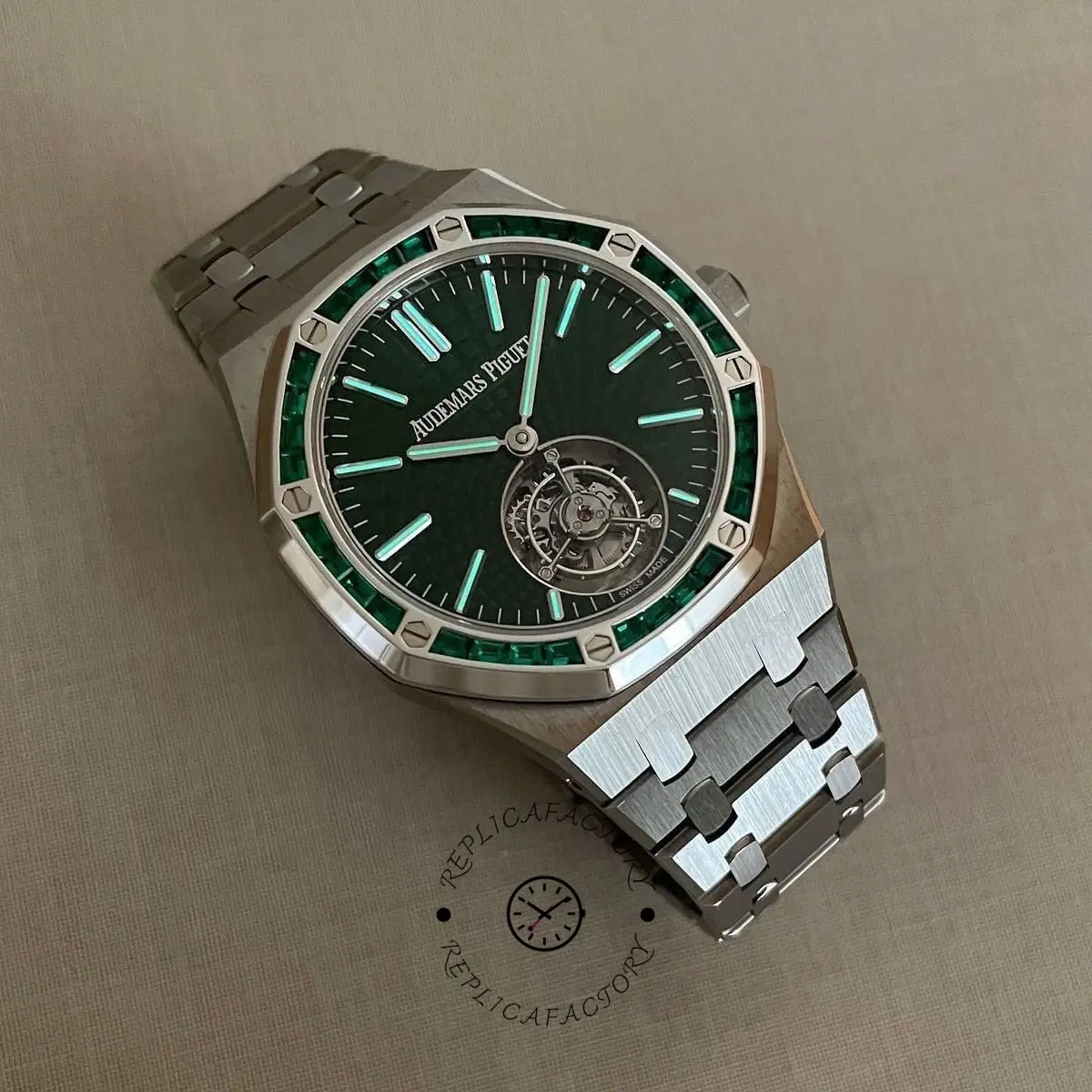 AP Royal Oak Flying Tourbillon 26532IC.EE.1220TI.01 1:1 Clone Titanium Emerald Bezel