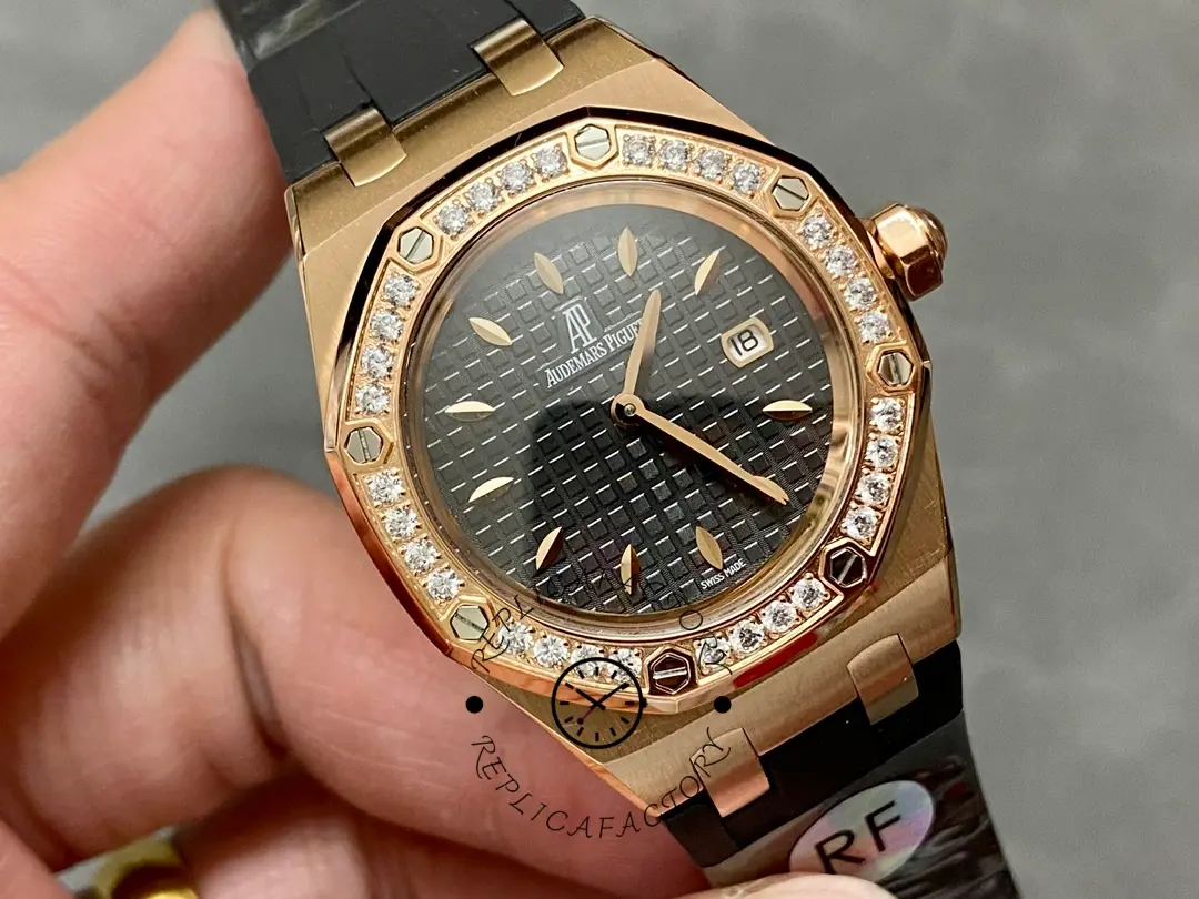 AP Royal Oak Ladies Diamond Replica 67621OR.ZZ.D080CA.01 Black Rubber