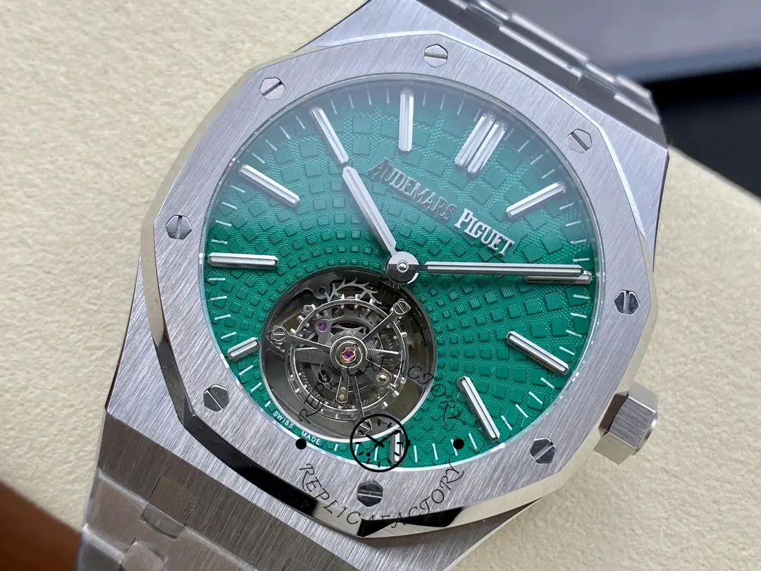 AP Replica Royal Oak Flying Tourbillon Titanium 26534TI.OO.1220TI.01 Green Dial