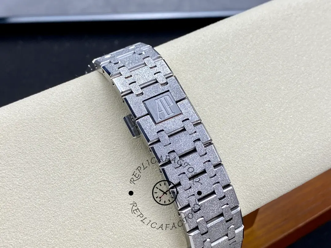 AP Royal Oak 15451ST.ZZ.1256ST.02 Frosted Diamond-Set Replica Grey Dial