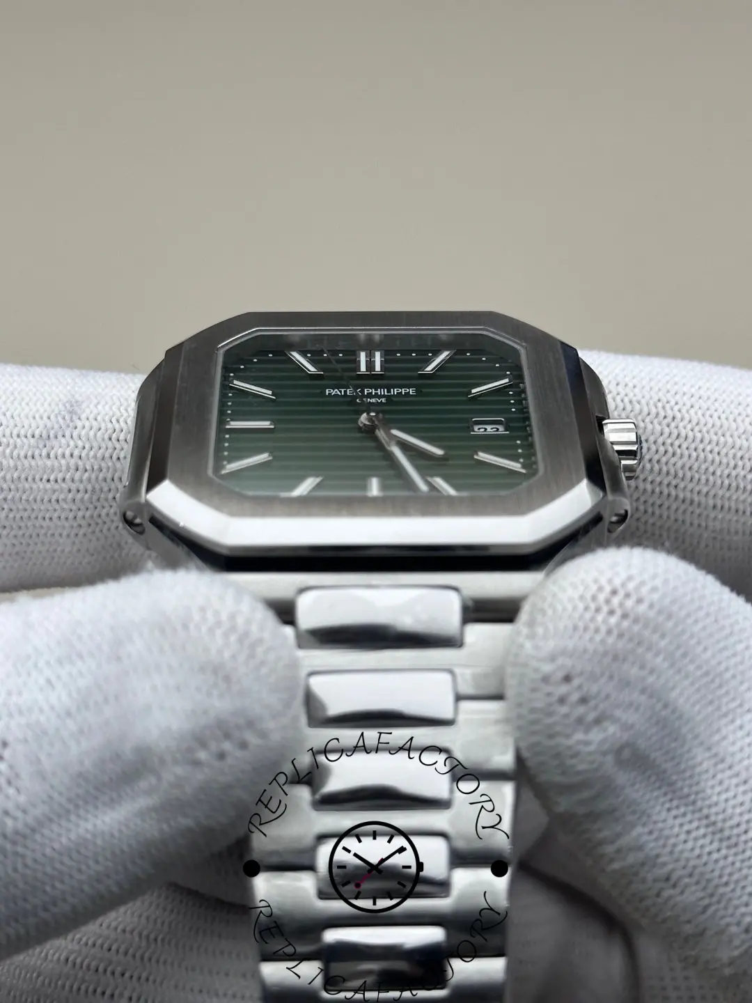 Patek Philippe Cubitus Date Sweep Seconds 5821 1A 001 Men's Watch