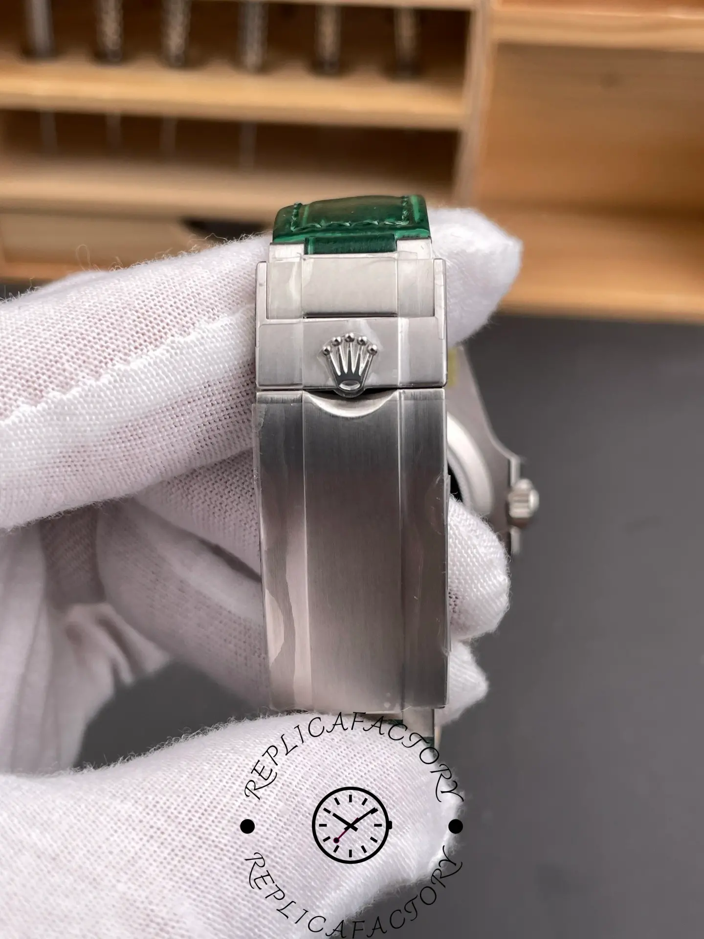 Rolex Submariner 116610LV 1:1 Clone Green Dial Leather Strap