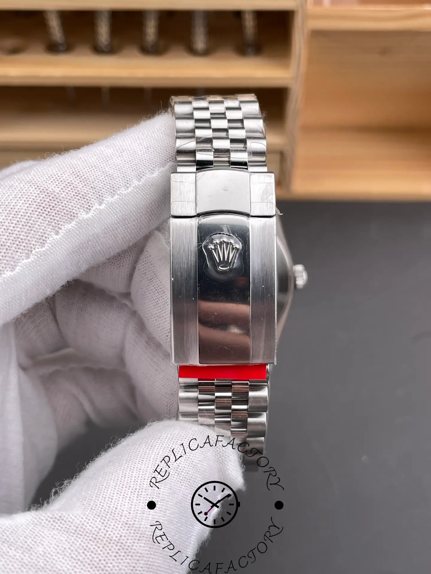 Rolex Datejust 41mm Stainless Steel 126334 0004 Silver Index Jubilee Mens Watch