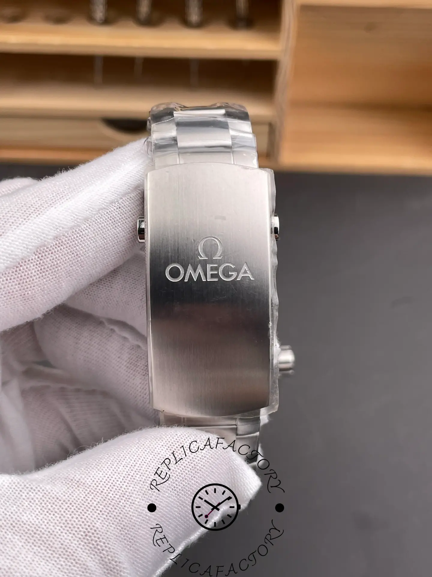 1:1 Clone Omega Seamaster Planet Ocean 215.30.44.22.01.001