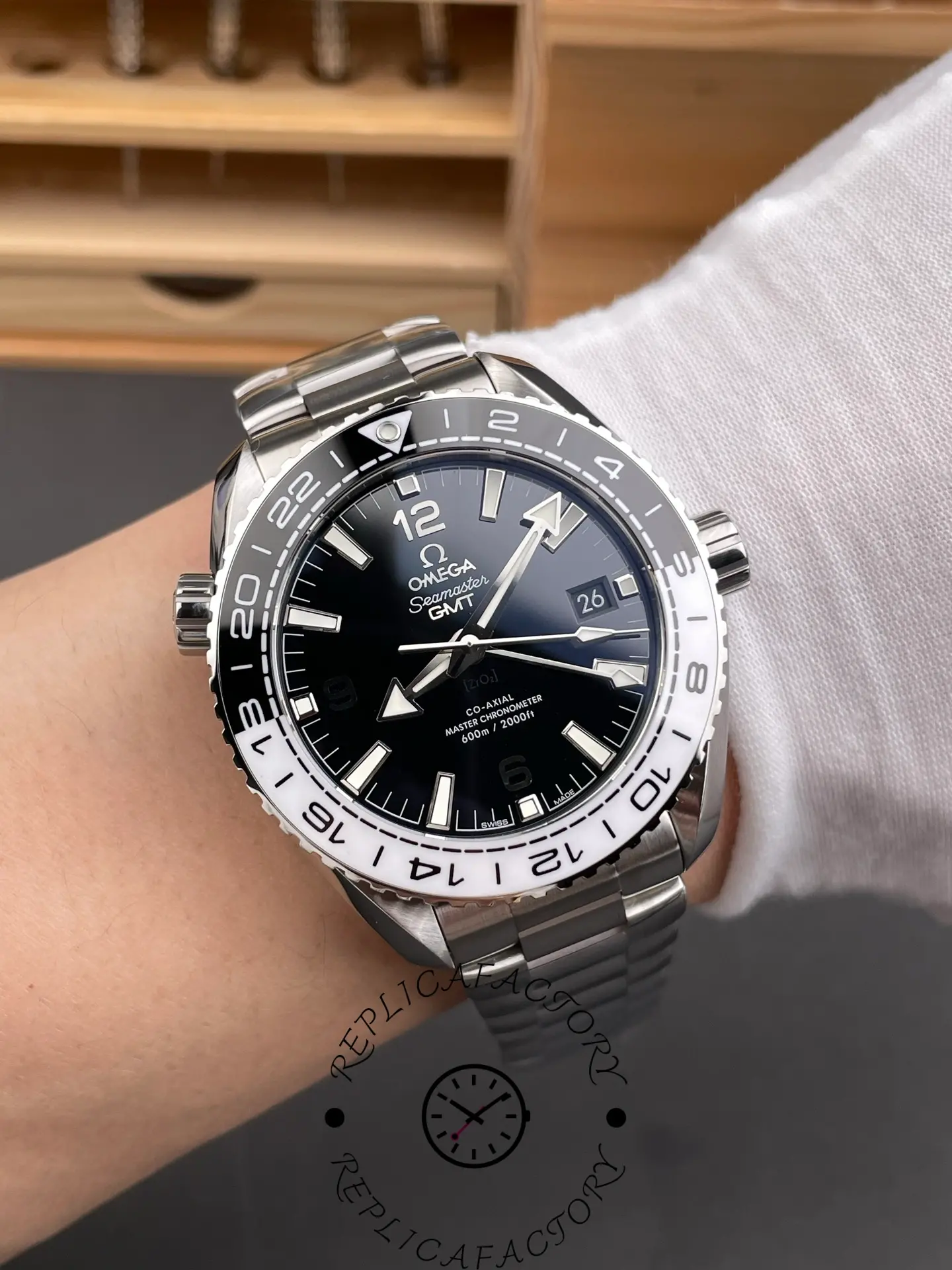 1:1 Clone Omega Seamaster Planet Ocean 215.30.44.22.01.001