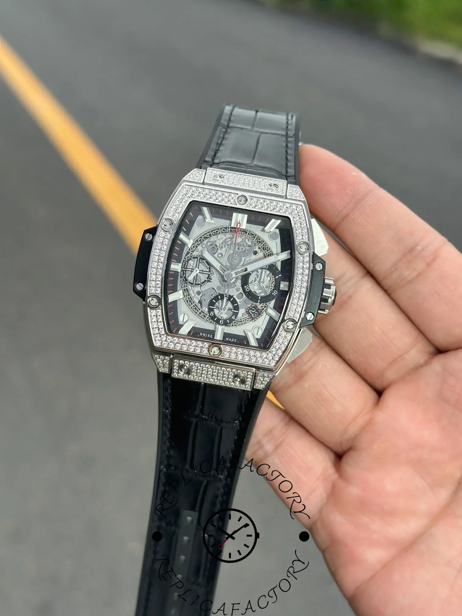 Hublot Spirit Of Big Bang 601.NX.0173.LR.1704 42mm