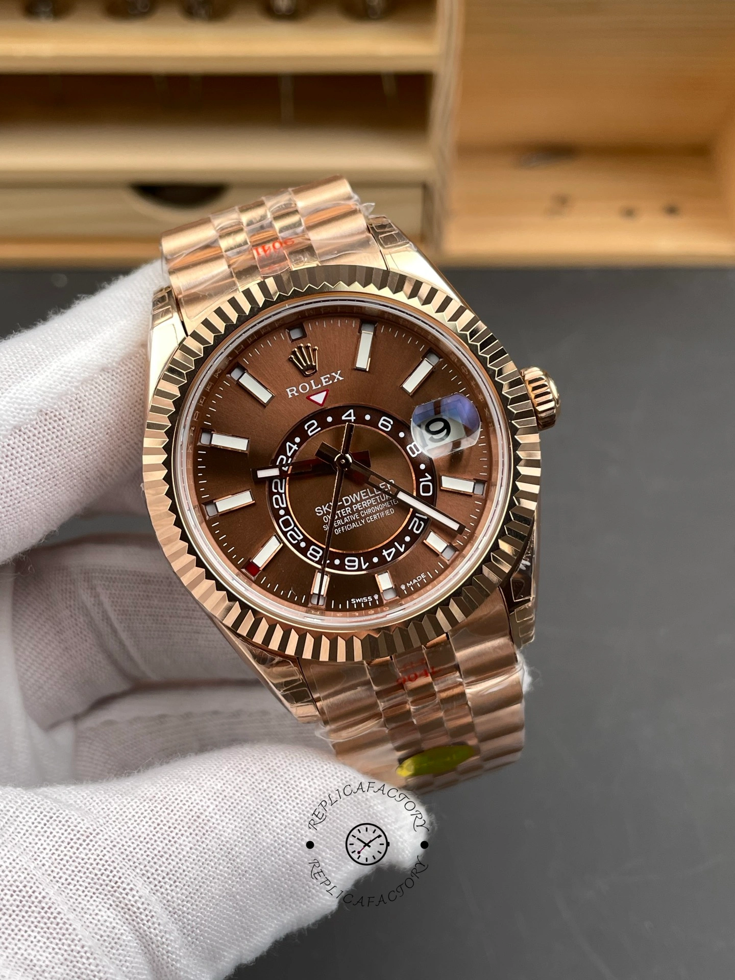 Rolex Sky Dweller 42 Everose Gold Chocolate Dial m336935 0006