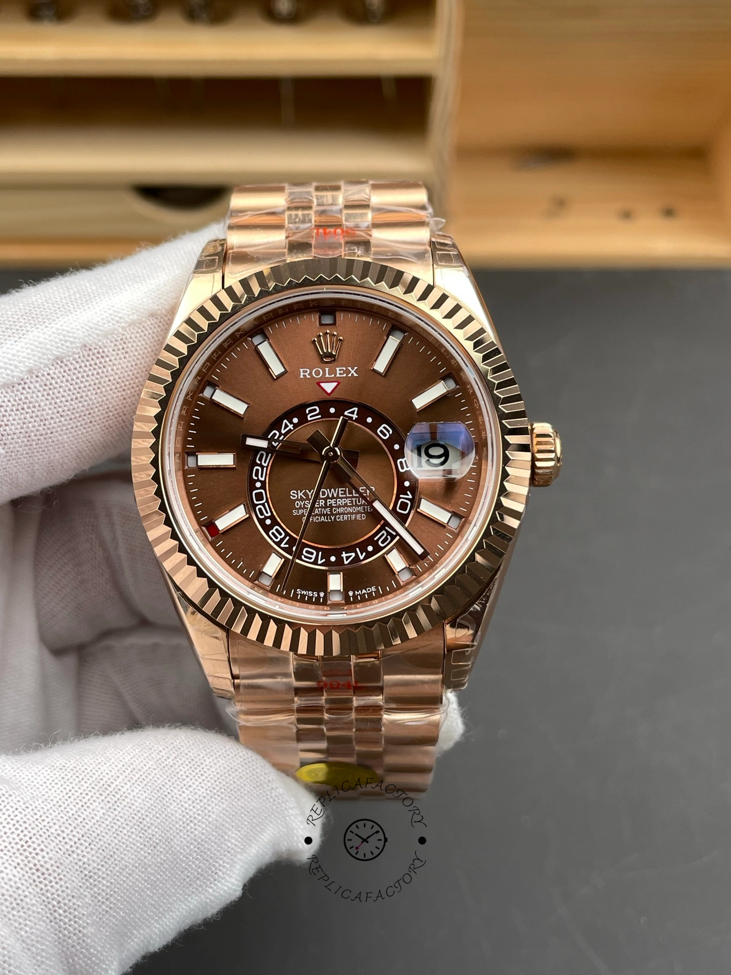 Rolex Sky Dweller 42 Everose Gold Chocolate Dial m336935 0006