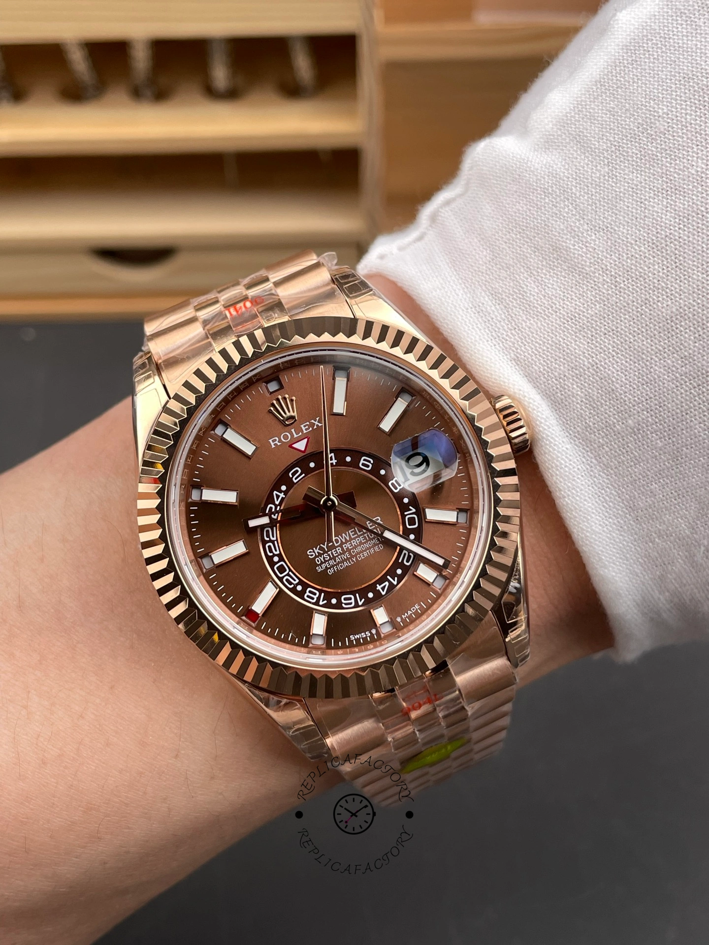 Rolex Sky Dweller 42 Everose Gold Chocolate Dial m336935 0006