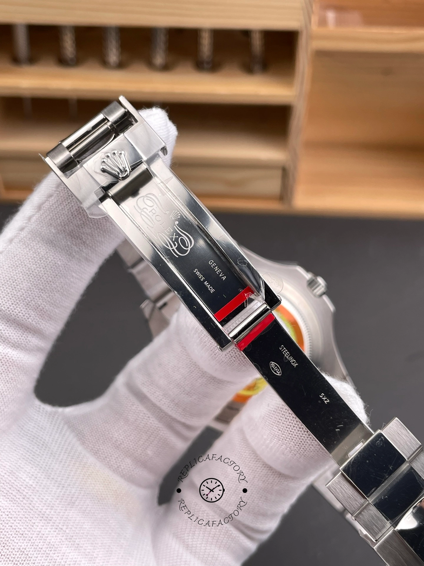 Clasp detail of Rolex Yacht-Master 126622 showing opened clasp and inner links, 40mm.