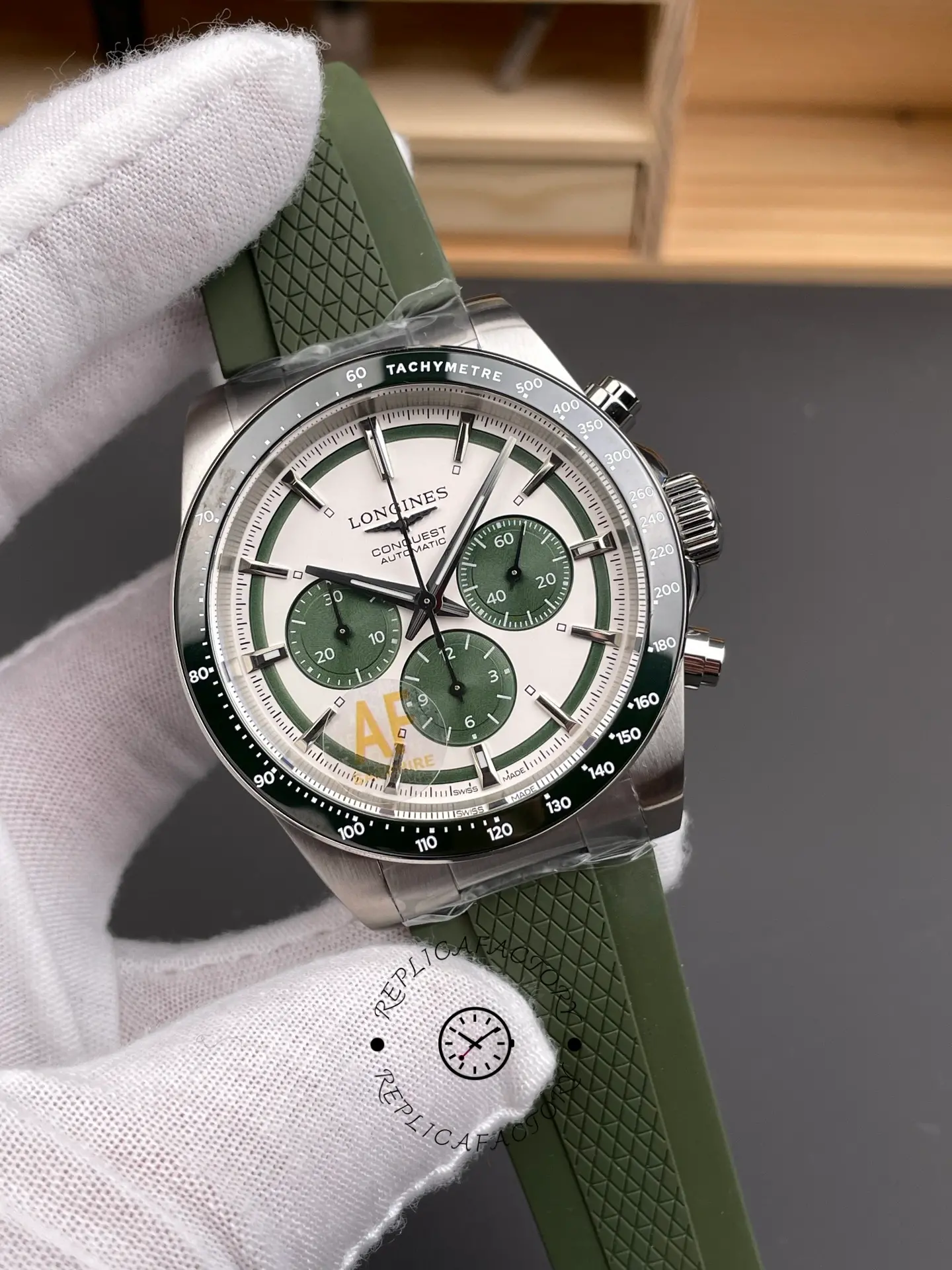 Longines Conquest L3.835.4.02.9 42 Silver - Green Dial 1:1 Clone Chronograph