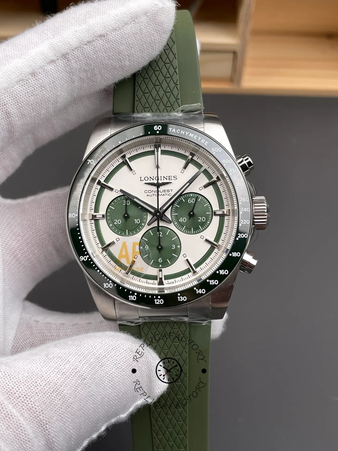 Longines Conquest L3.835.4.02.9 42 Silver - Green Dial 1:1 Clone Chronograph