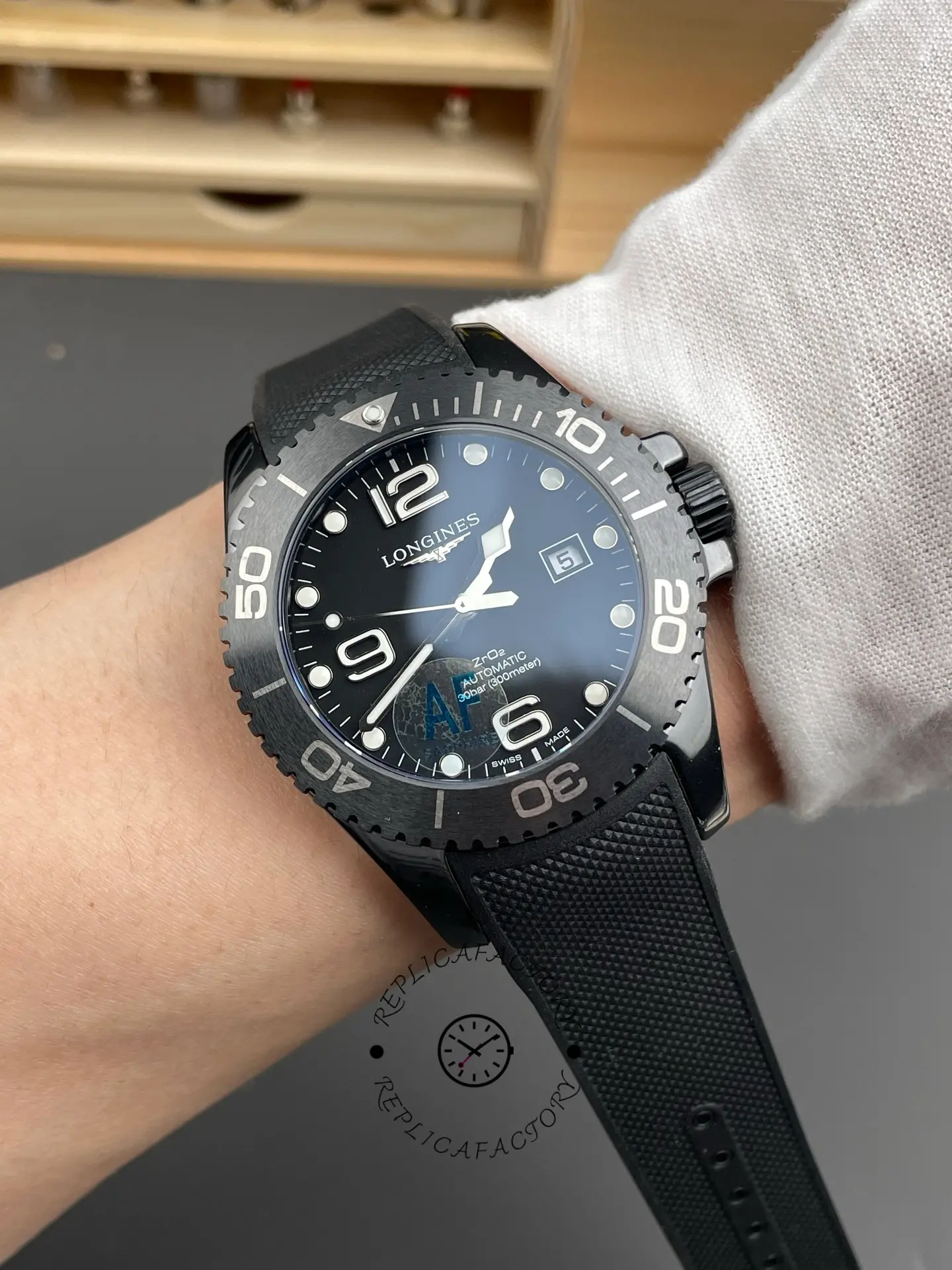 1:1 Clone Longines HydroConquest L3.784.4.56.9 43mm Rubber All-Black Ceramic