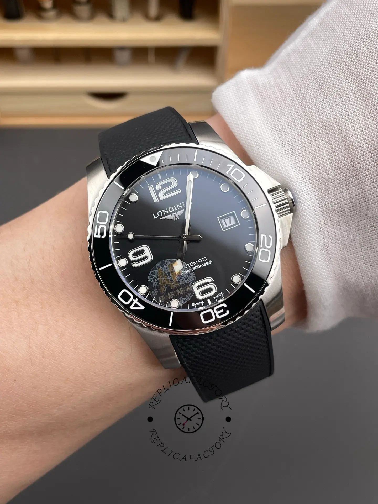 Longines HydroConquest 43mm Rubber Strap Replica L3.782.4.56.9 Black Dial