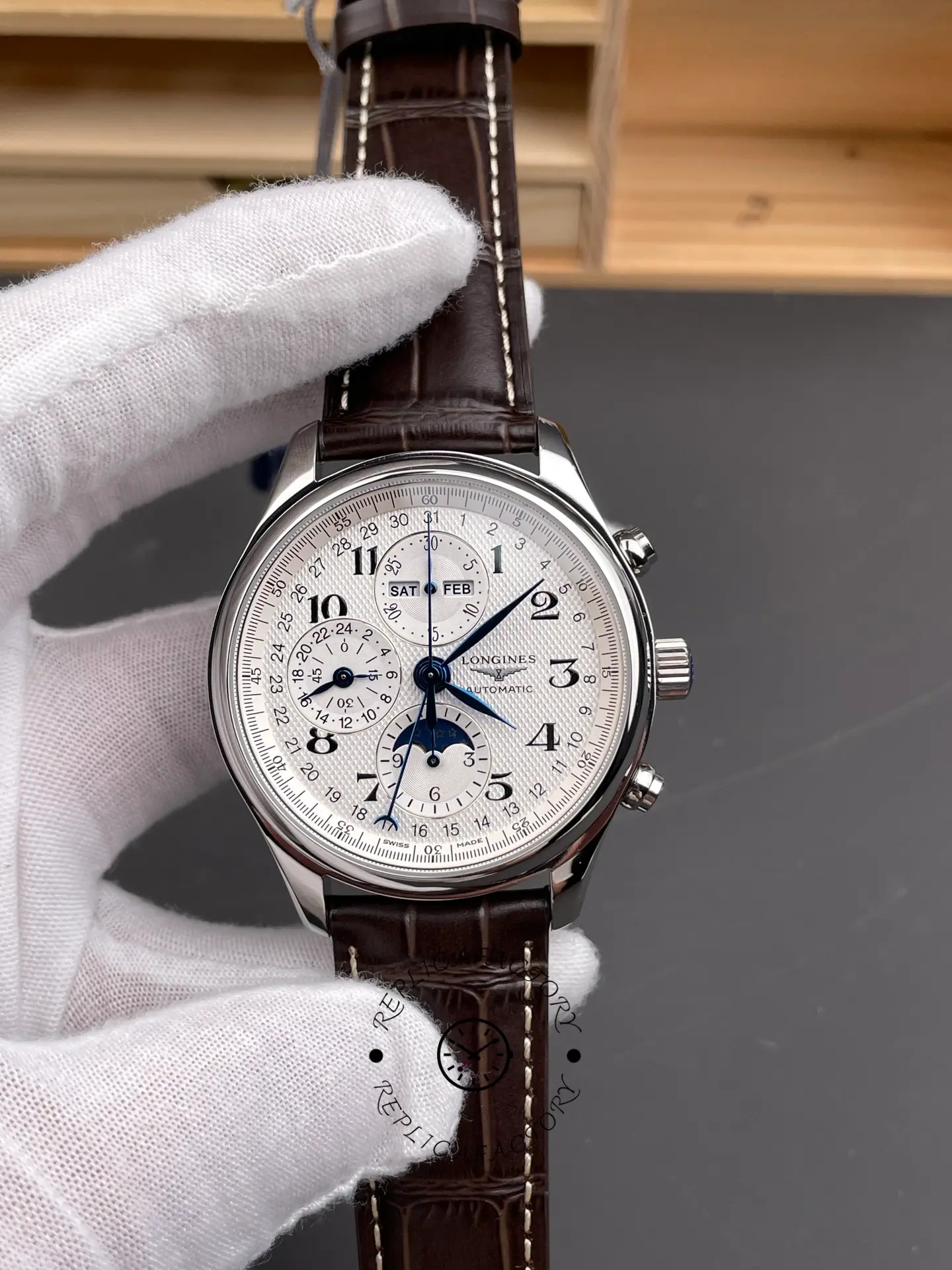 1:1 Clone Longines Master Collection L2.673.4.78.3 40mm Silver Leather Strap